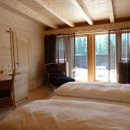 Hotel Ciasa Salares Сан-Кассиано Экстерьер фото