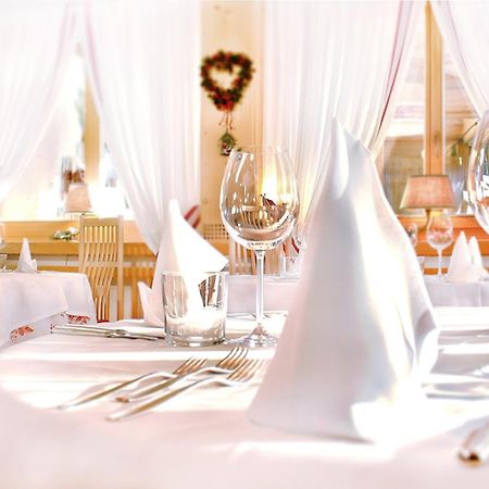 Hotel Ciasa Salares Сан-Кассиано Экстерьер фото