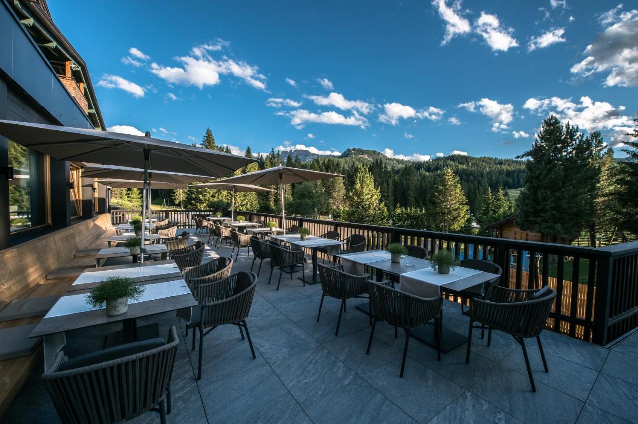 Hotel Ciasa Salares Сан-Кассиано Экстерьер фото