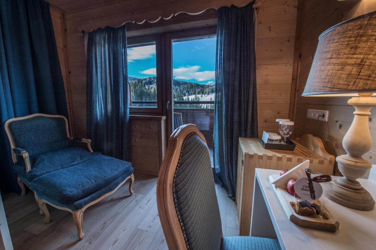 Hotel Ciasa Salares Сан-Кассиано Экстерьер фото