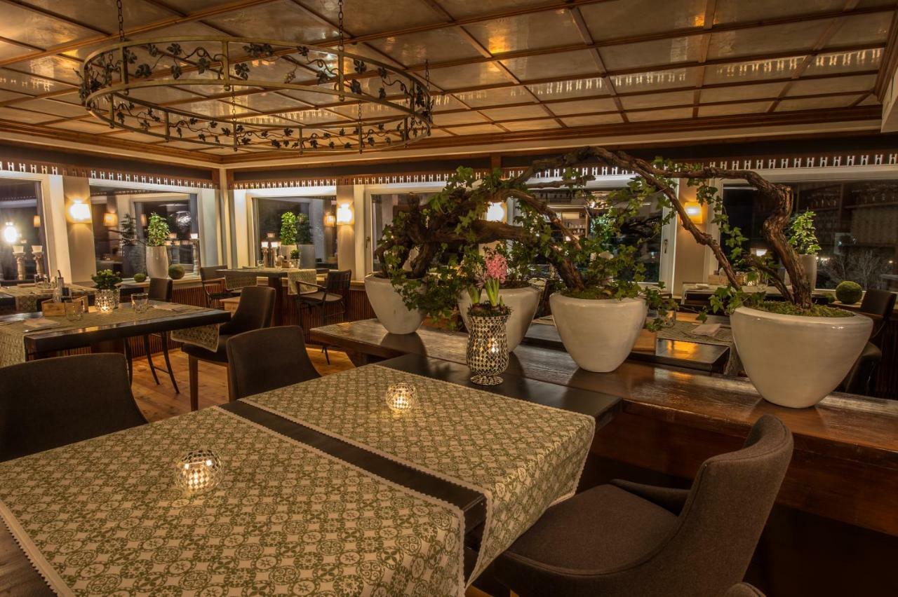 Hotel Ciasa Salares Сан-Кассиано Экстерьер фото