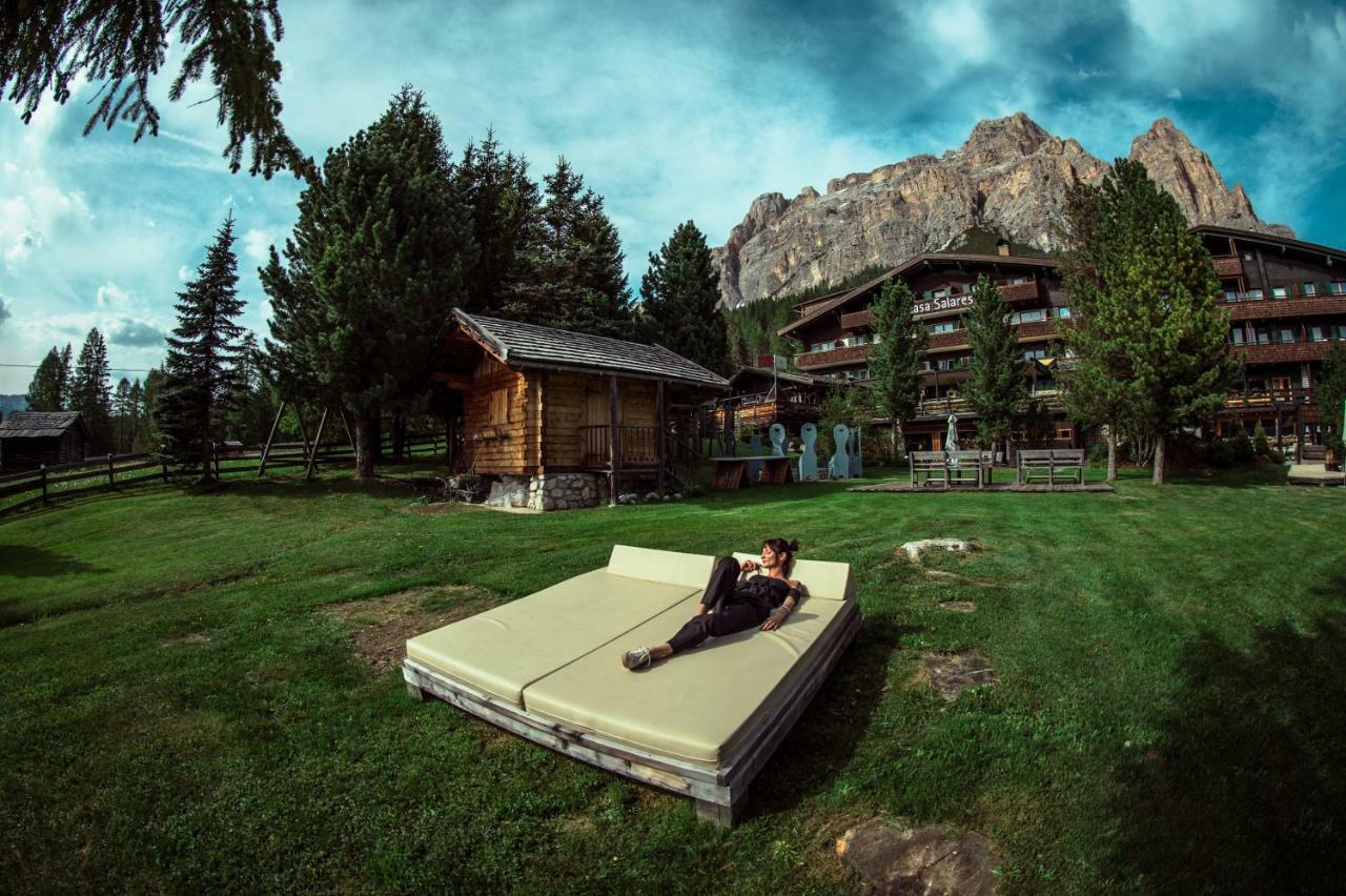 Hotel Ciasa Salares Сан-Кассиано Экстерьер фото